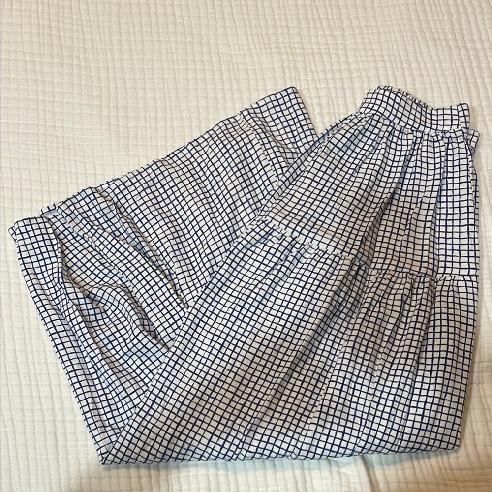 Universal Thread Navy and White Grid Skirt
